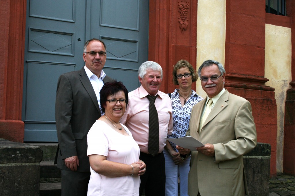 besuch-von-bruch-in-der-vg-kyllburg . li. n. re.: VG-Bürgermeister Spindler, Monika Fink, MdL, Ortsbürgermeister Engler, I. Beigeordnete Klara Leisen, Minister Karl Peter Bruch