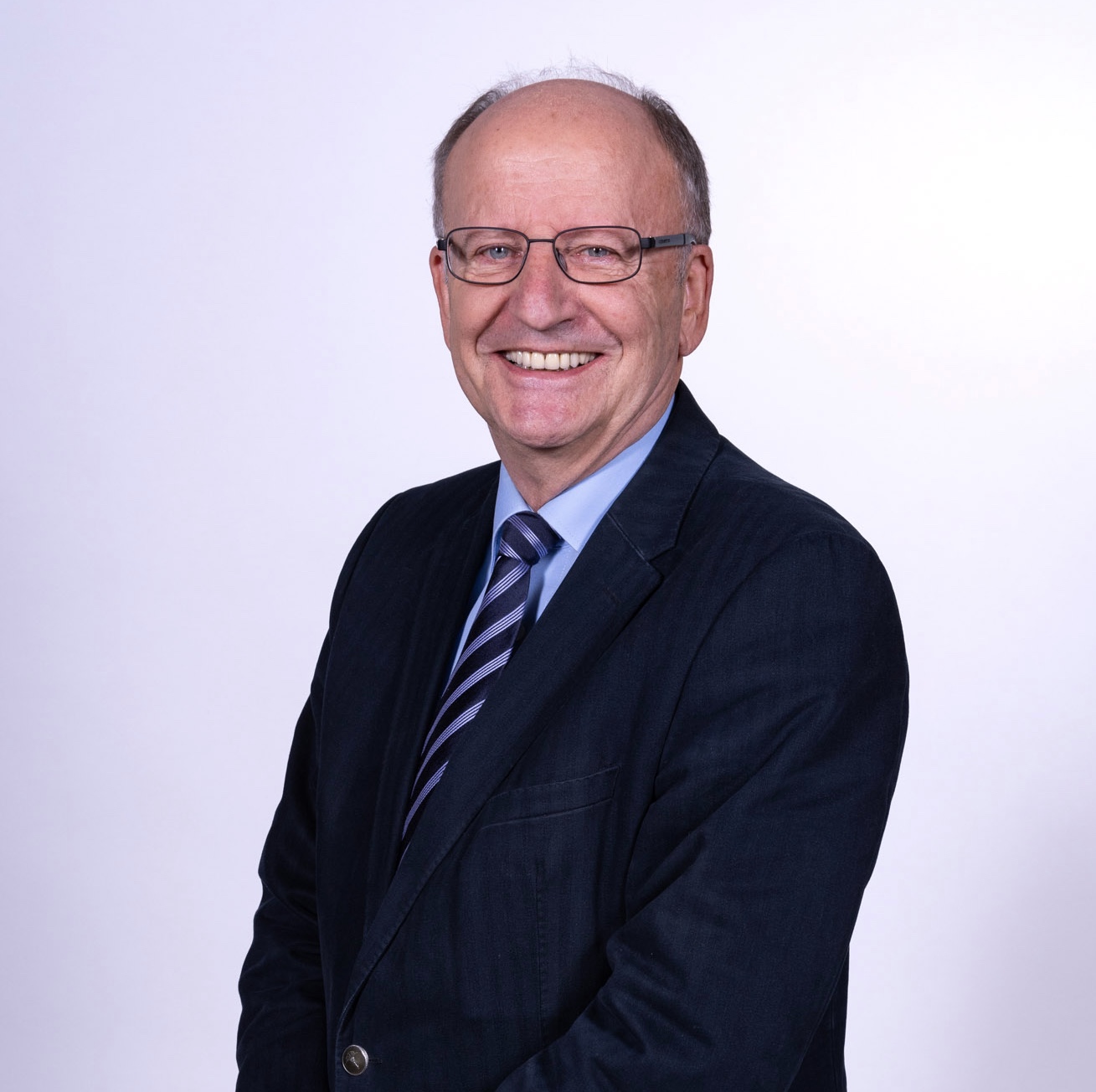 Dr. Günter Scheiding